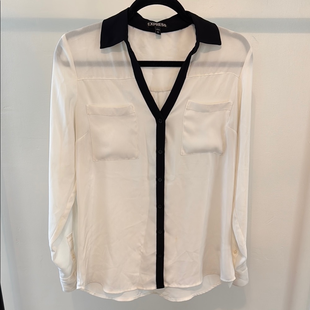 Express White and Black Buttoned Notched Collar Blouse